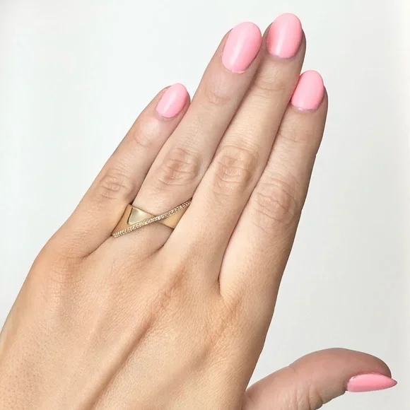 Express gold cubic zirconia size 6 swivel ring - Picture 1 of 5